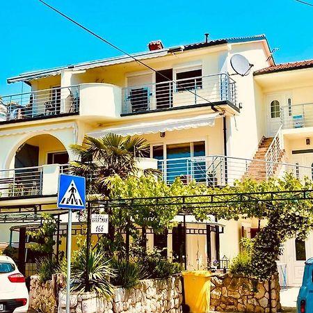 דראמליי Velebit Apartments מראה חיצוני תמונה