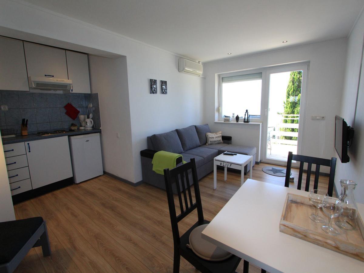 דראמליי Velebit Apartments מראה חיצוני תמונה